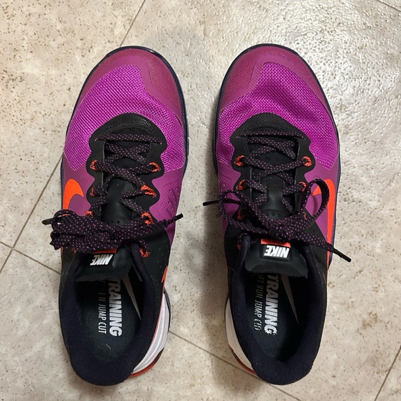 Nike Metcon Shoes - Picture 2 of 8